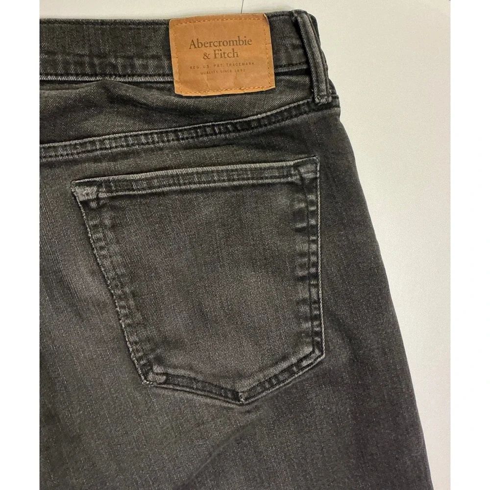 Abercrombie Fitch Men Gray Straight Stretch Jeans Size 33x34 (fits 32x30)‎